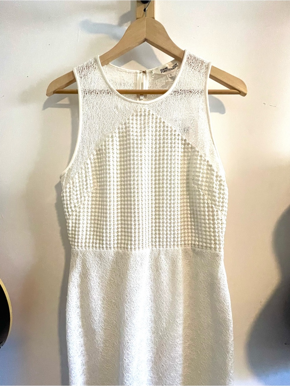 Diane Von Furstenberg Chain and Twig Lace Sheath Dress–Ivory (never worn)